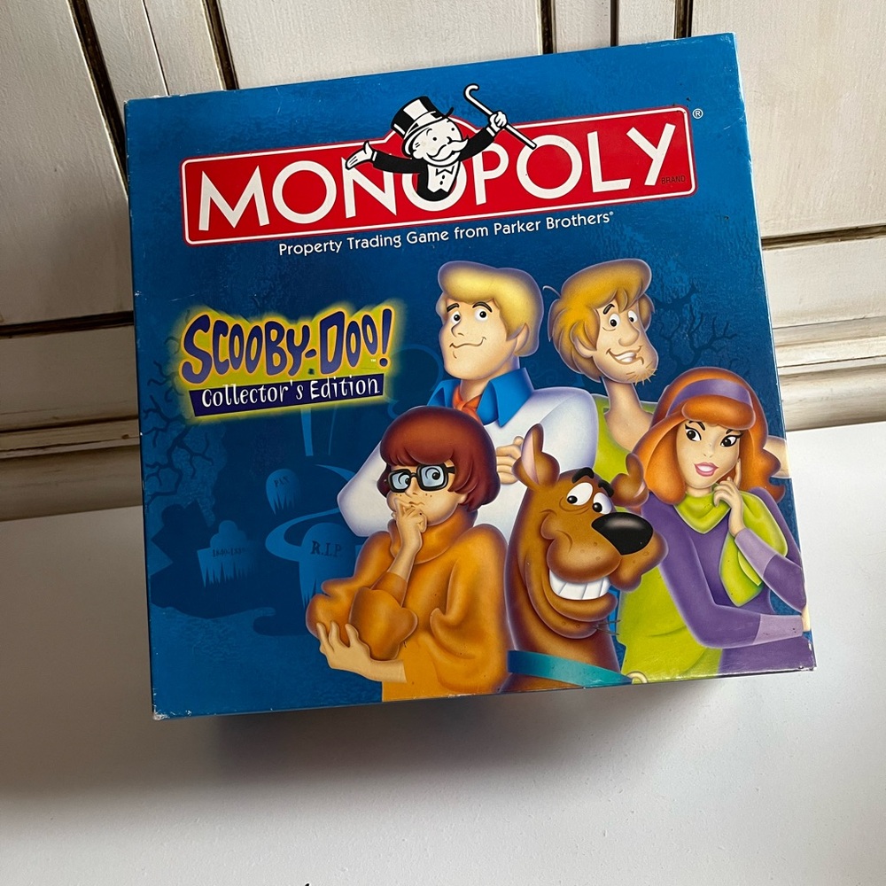 Vintage ‘02 USAopoly Scooby-Doo Monopoly Board Game Collectors Edition complete